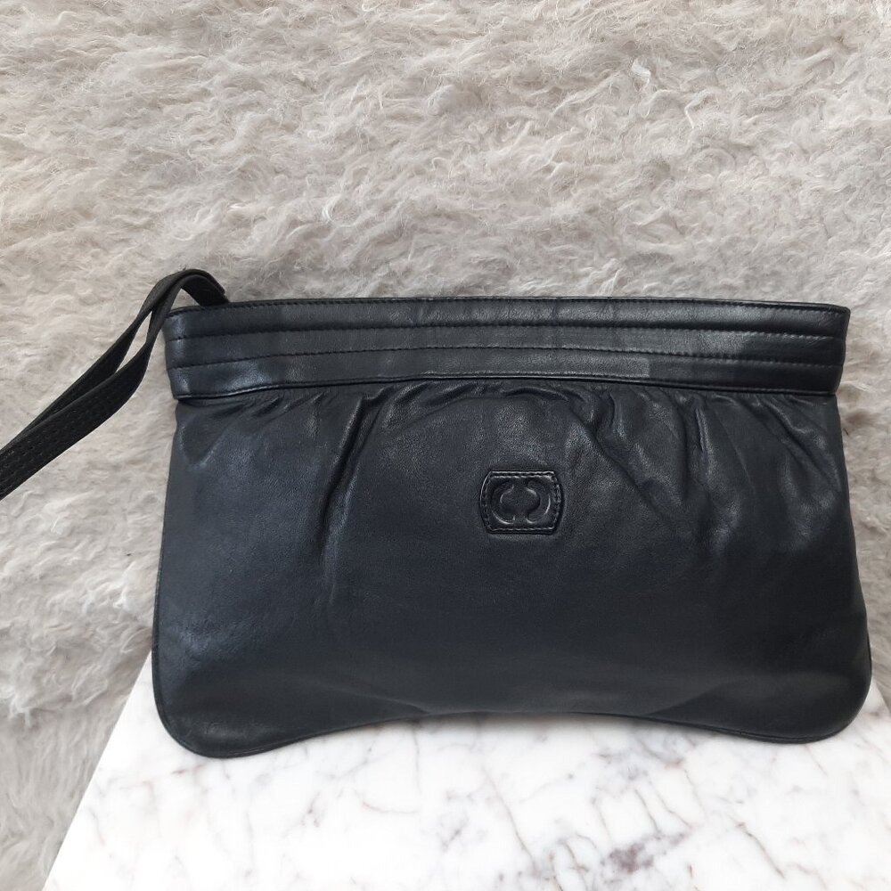 Vintage Carriage Court Leather Clutch Handbag